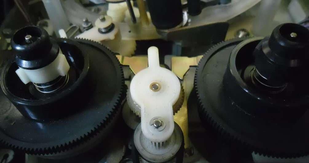 réparer le composant du galet tendeur du magnétoscope