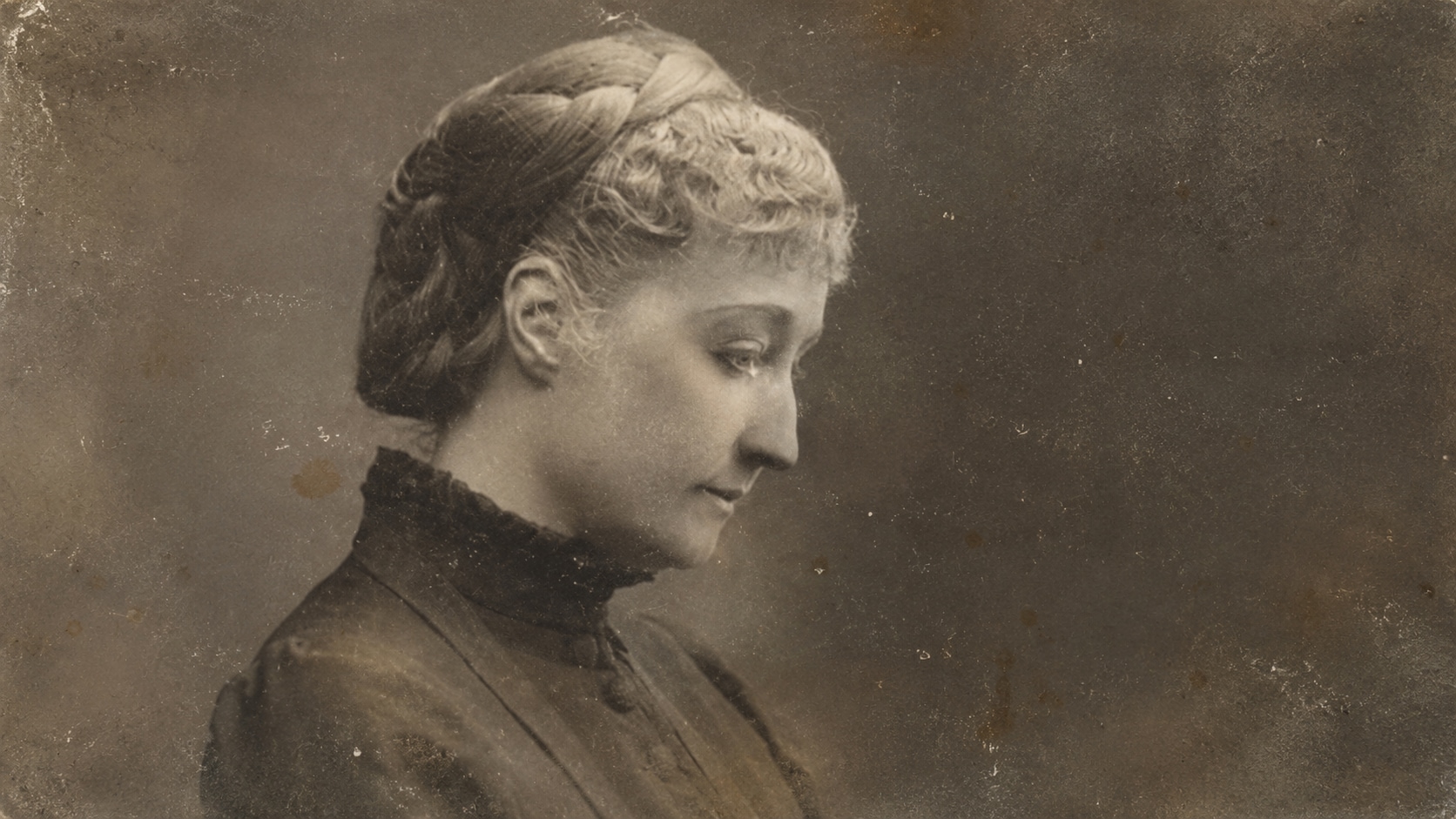 restore old damaged photos before