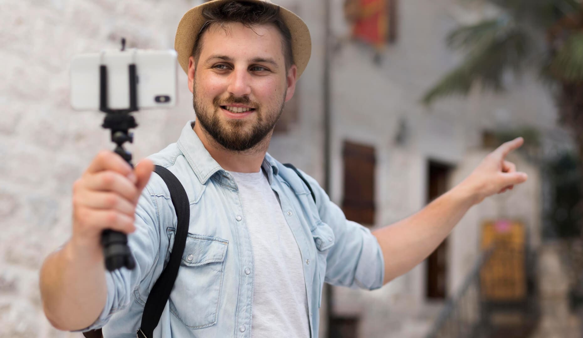 Edward Brooks travel blogger