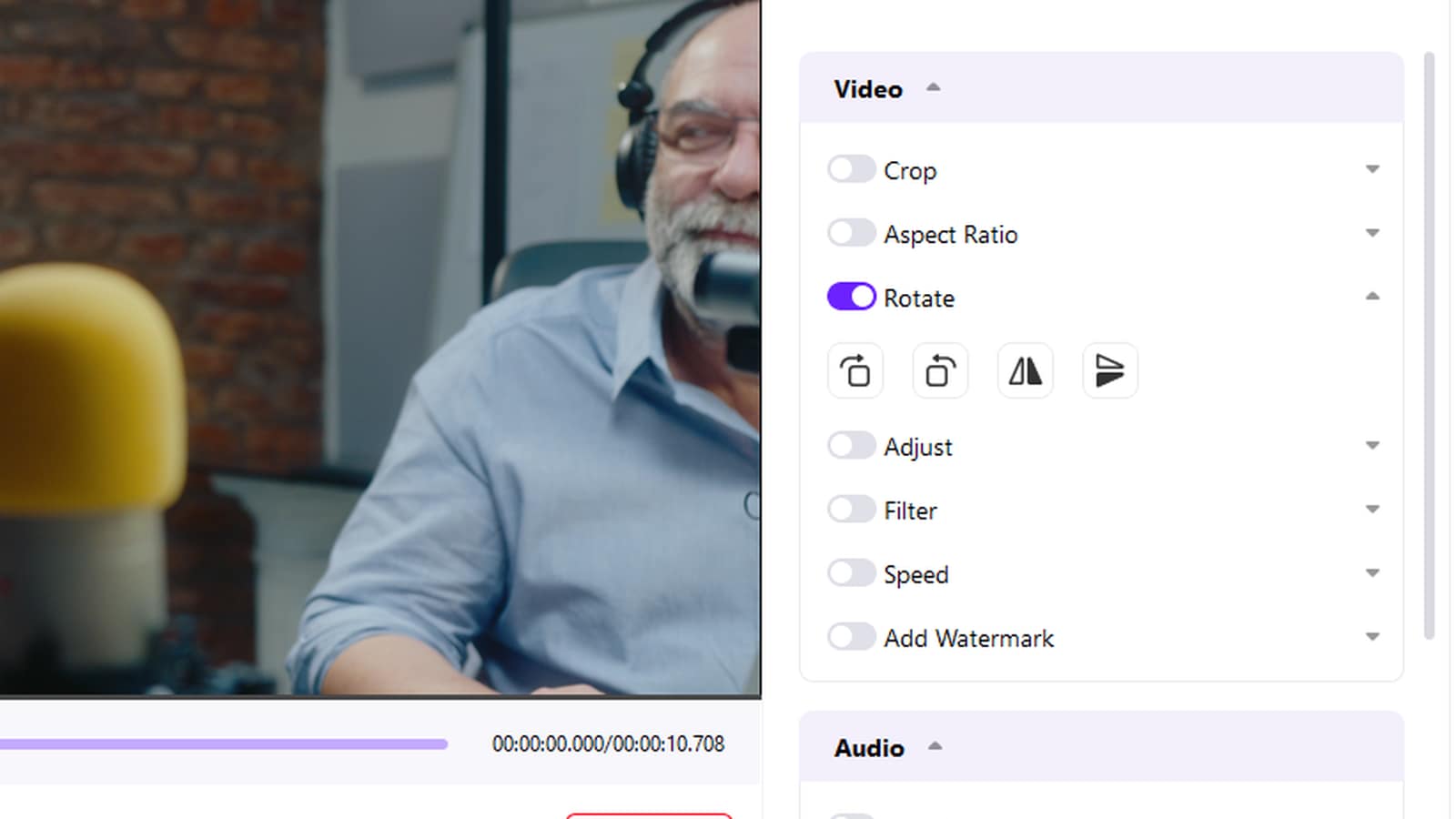 Rotate controls in UniConverter Video Editor for the selected video