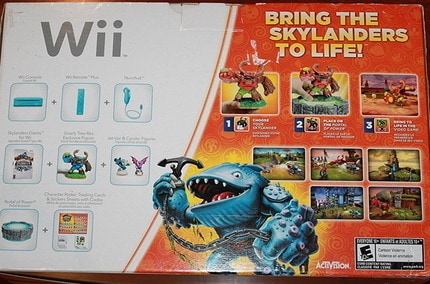 Nintendo Wii Console com Skylanders Giants Starter Pack