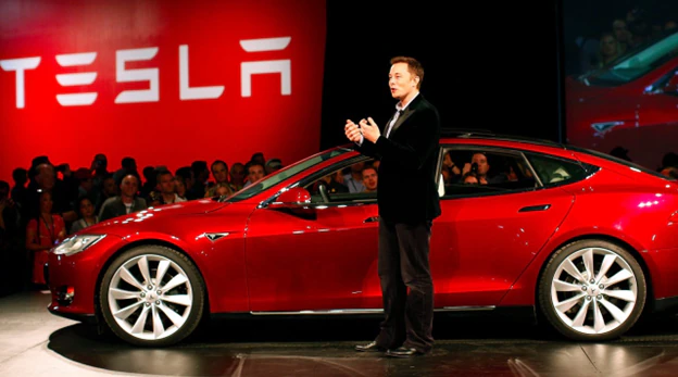 Tesla-word-of-mouth-and-social-media-strategy