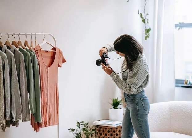 7 Clothing Photography Ideas - AI Solution Included
