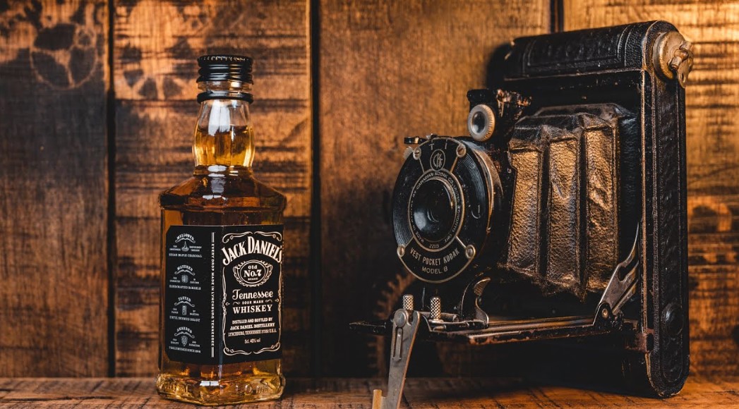 still life in creative product photography 