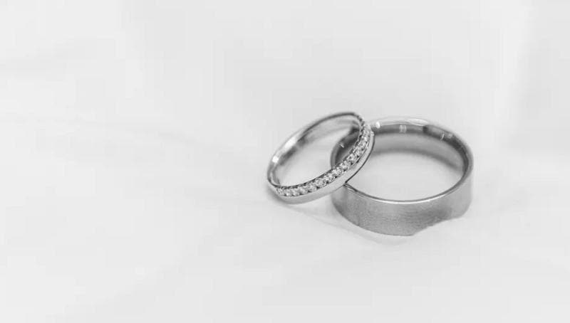 white background ring photography