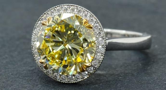 macro diamond ring photography