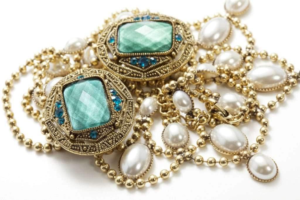 vintage and antique jewelry