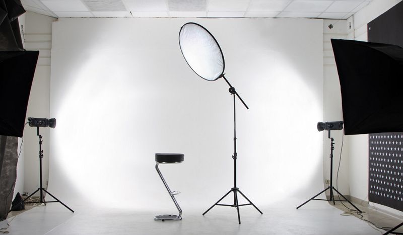 proper lighting for white background photography